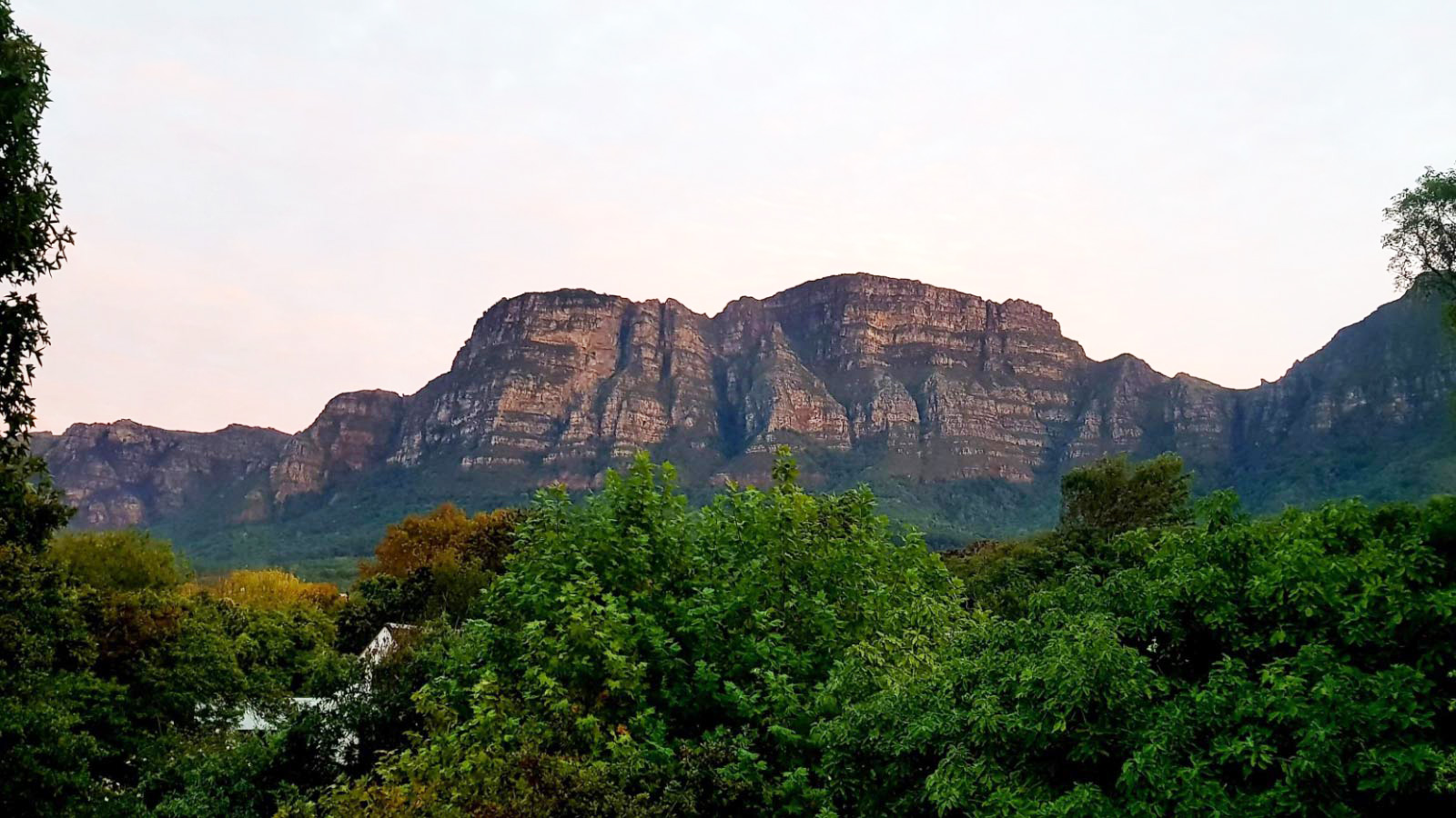 Riversong Guesthouse